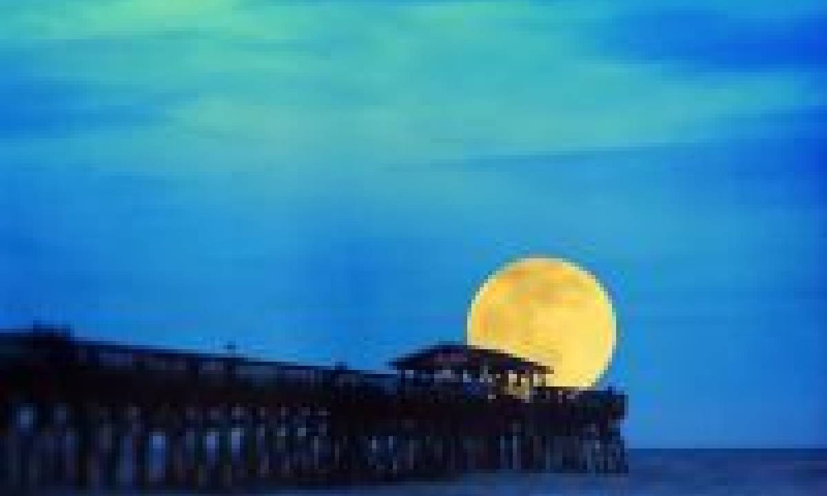 Tại sao Mặt Trăng lớn hơn khi ở chân trời?