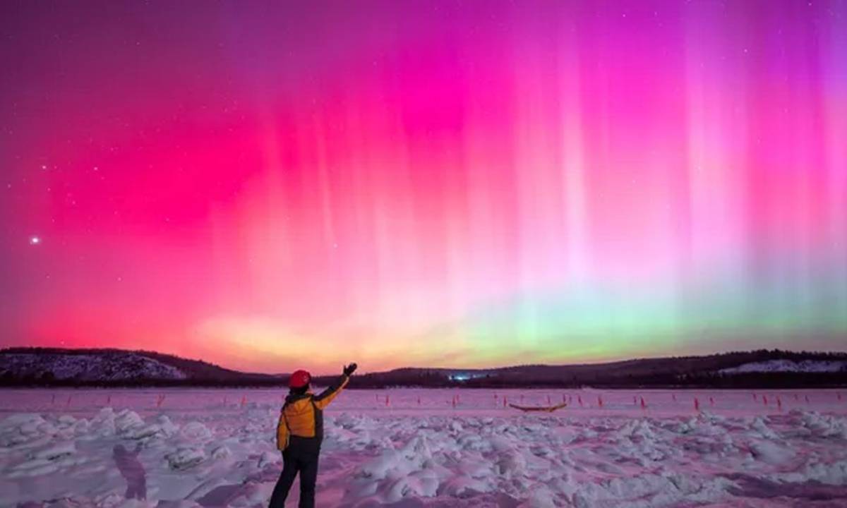 Trái Đất hứng bão bức xạ Mặt Trời mạnh nhất trong 23 năm qua, khiến cực quang xuất hiện ở nhiều nơi