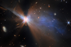 Kính James Webb ghi hình những đám bụi rực rỡ quanh đĩa tiền hành tinh